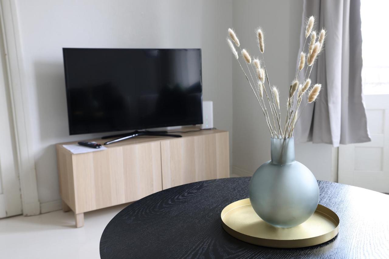2Ndhomes City Center 2Br Apartment With Balcony And Sauna By Kaisaniemi Park Helsinki Eksteriør billede